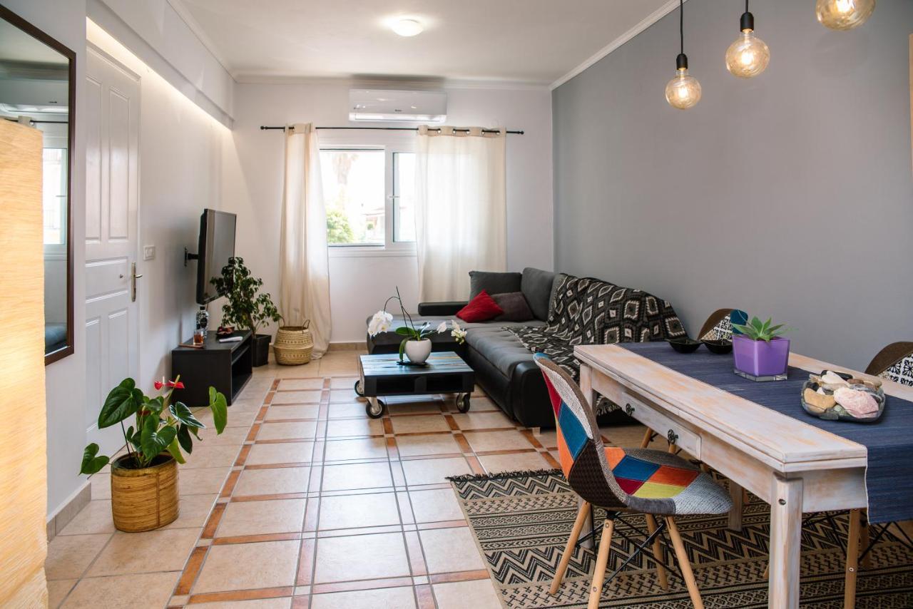 Mint Apartment Zakynthos Town Center Buitenkant foto